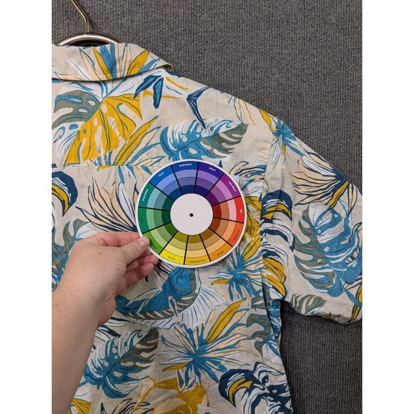 Salty Crew Hawaiian Shirt Mens Medium Button Up Fishing Tropical - Picture 7 of 11